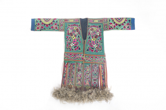 Dress for the Guzang Festival: named after the famous Miao people’s Guzang Festival; also known as the ‘big ox coat’ or ‘hundred bird clothing’.
 